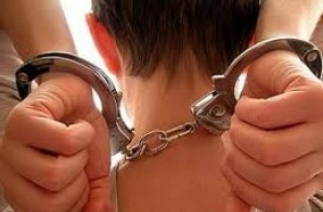 700 лв. задигнали непълнолетни от офис в Габрово