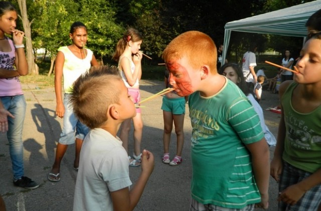 Над 100 празнуваха деня на младежта в Ловеч