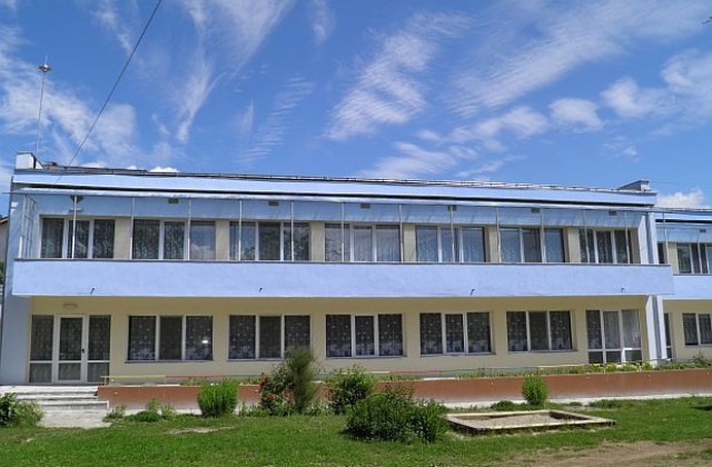 Ремонтират детски градини в Разлог