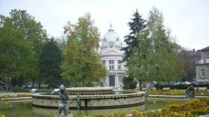 Библиотеката обяви 18 стажантски места