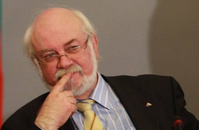 Президентът всява само хаос в страната, заяви Константин Тренчев