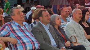 Вицепрезидентът Маргарита Попова слуша фадо в Банско