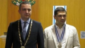 Др Милен Врабевски получи почетния знак на Варна