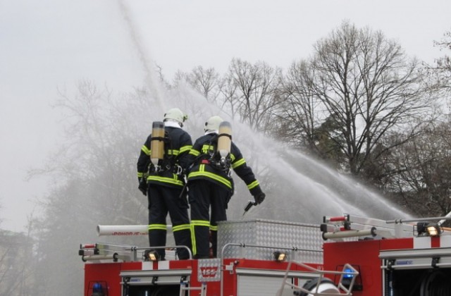 Запали се заведение на пазара в жк Дружба