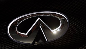 Infiniti подготвя флагмански седан