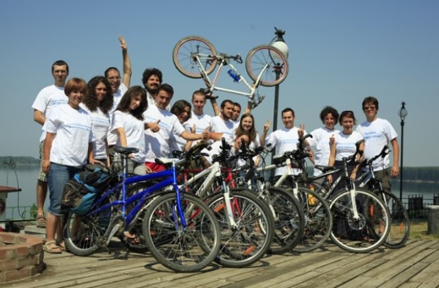 Пътешествие по дунавския бряг на две колела