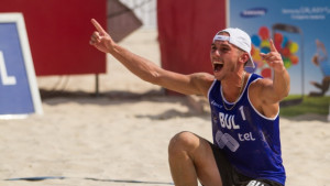 Първи български победи на Европейското по плажен волей