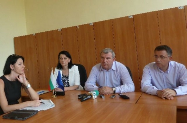 България легитимира пред ЕС малките ферми с до 10 крави за още две години