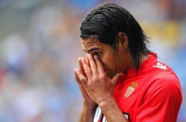 Шок: Монако продава Фалкао заради данъци?