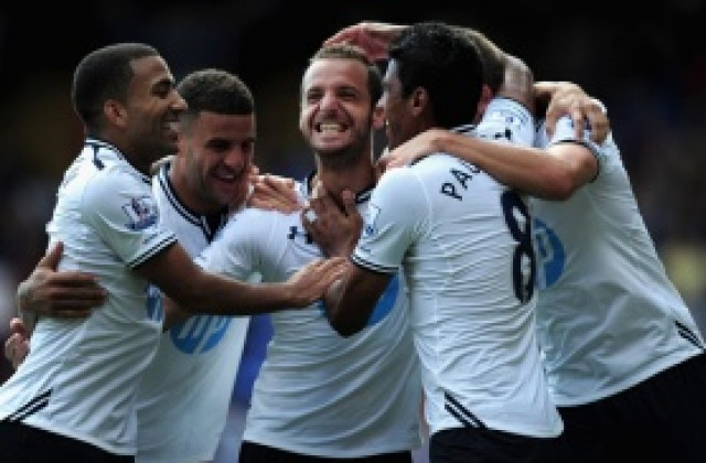 ВИДЕО: Икономичен Тотнъм мина през Палас в лондонското дерби