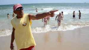 Температурите продължават нагоре вятърът утихва