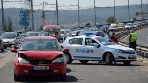 Възстановиха движението по Аспарухов мост