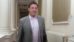 Куюмджиев Таксата за повторно включване на тока е необоснована