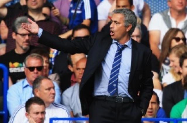 Моуриньо: Няма да се откажа от Рууни до последния ден