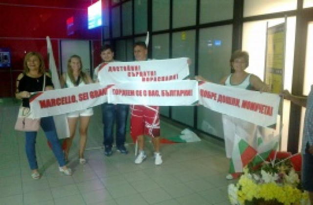 Истинско геройско посрещане за волейболистките ни, те обещаха медал от  Евро 2013