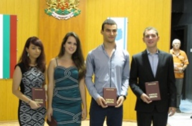 Варненски отличници с национални дипломи