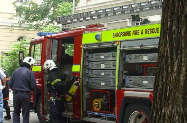 Десет пожара за денонощие гасиха огнеборците