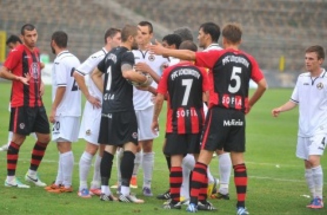 Без освободени в Локо София, но ще режат заплати