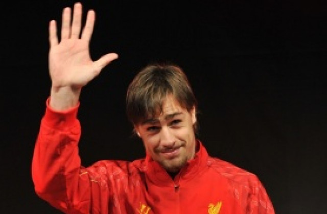 Защитник на Ливърпул оперира коляното си в петък