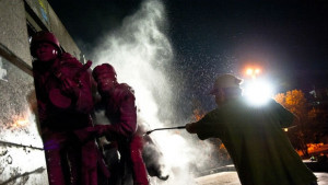 Почистиха Паметника на Съветската армия през нощта