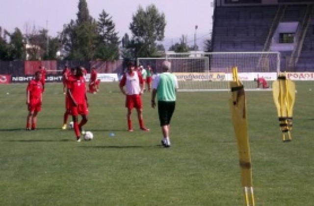 Локо Сф без капитана си и Том срещу ЦСКА