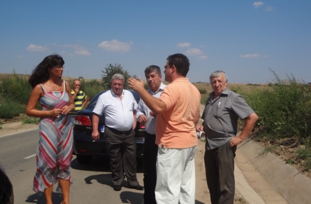Областният управител извърши оглед на участък от пътя Новград - Джулюница - Пиперково