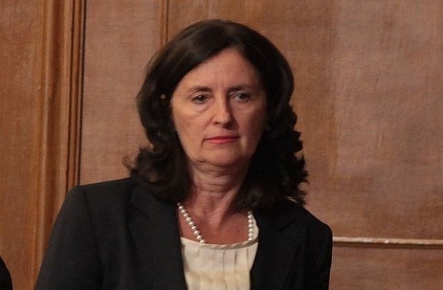 Вицепремиерът Даниела Бобева е на посещение в Габрово