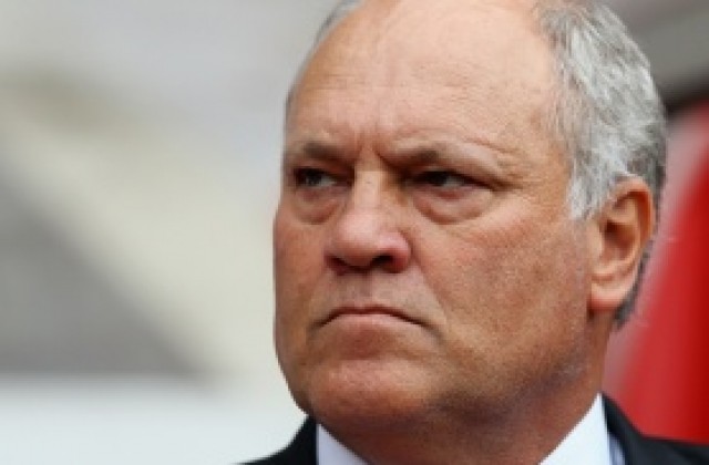 Йол доволен от трансферите, но търси още един или двама нови