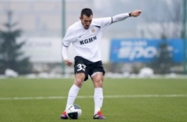 Павел Виданов поигра 25 минути при загуба на Заглебие