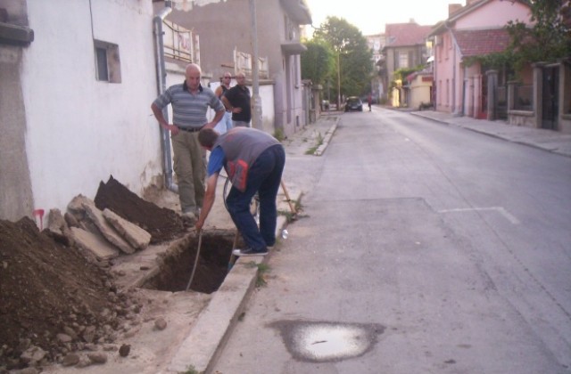 Тестват нова система за уличното осветление в Казанлък