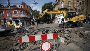 Спират трамваи в центъра на София за седмица