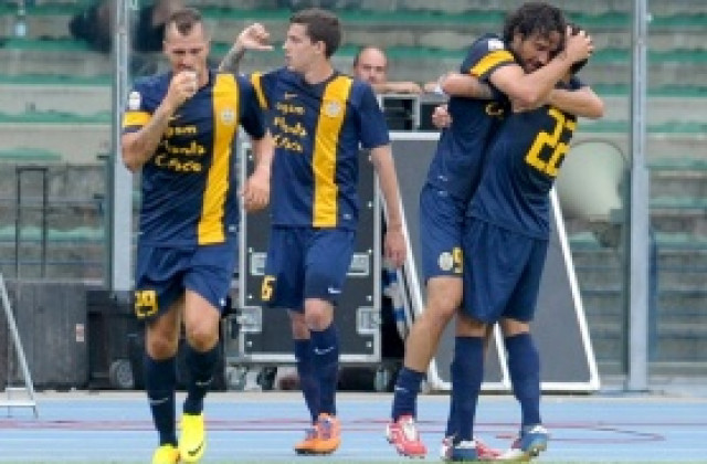 ВИДЕО: Верона без Ники Михайлов обърна Милан на старта в Серия А