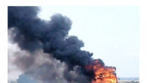 Камион се запали в движение огънят обхвана и сухи треви