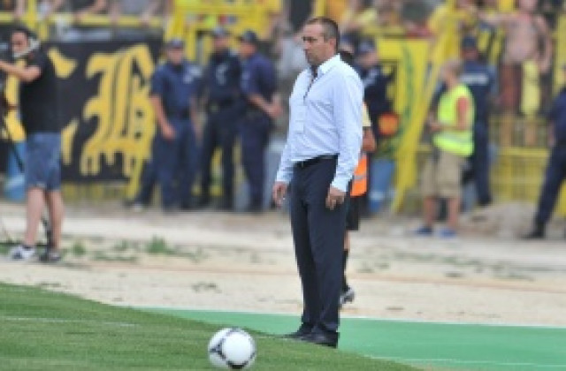 Стоилов: Трябва да подобрим представянето, чака ни сериозен ЦСКА