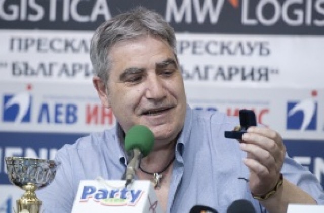 Камило: Колата ни е в бокса, за да блести на Евро 2013