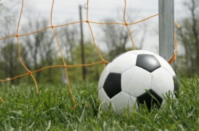 Погнаха служители на Спартак Плевен да си купуват билети за мачовете на тима