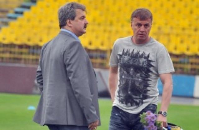 След среща Батков-Сираков Левски форсира селекцията