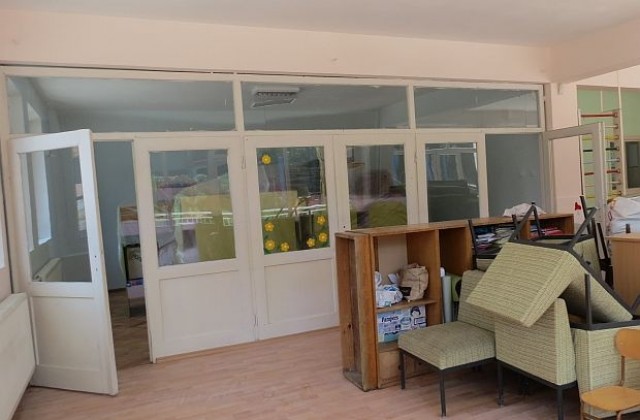 Ремонтират ОДЗ Здравец в Банско