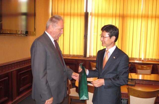 Южнокорейски инвеститори с интерес към Варна