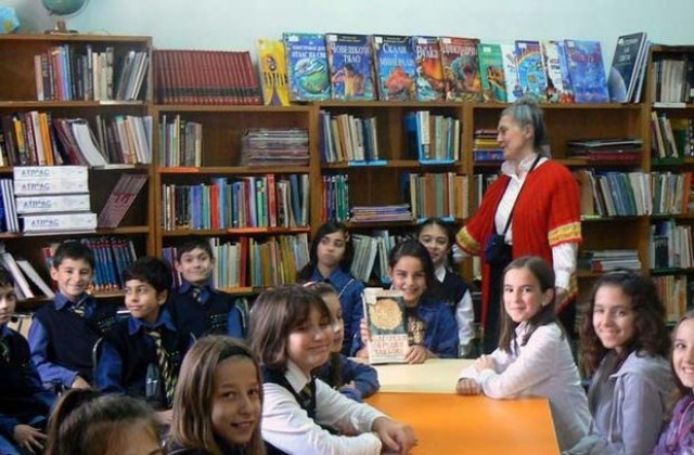 Общинският детски център набира участници за конкурса „Стоян Михайловски“