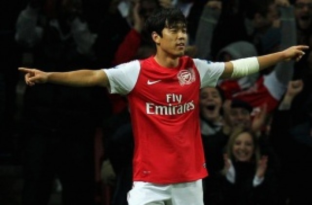 Сент Етиен опипва почвата около острие на Арсенал