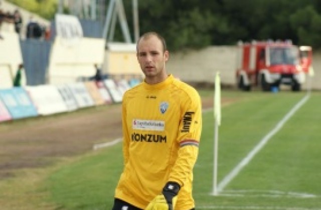 Блажевич ще прибира по 120 хил. евро на сезон в Левски