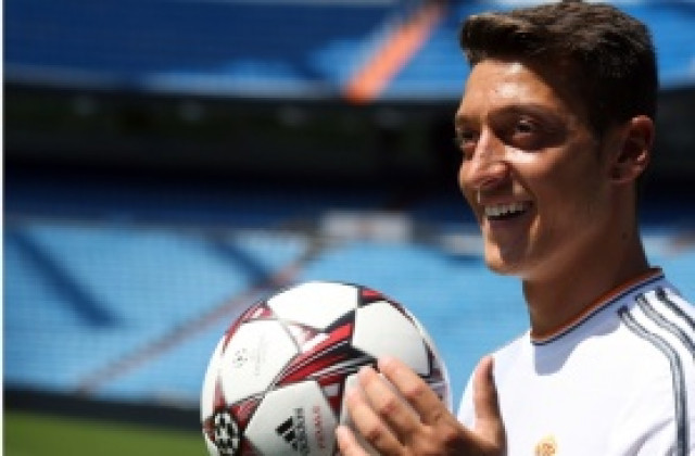 Анчелоти: Радвам се, че Йозил е недоволен