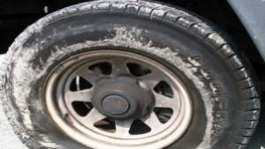 Спипаха 39годишен нарязал гумите на два автомобила