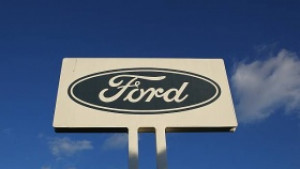 Ford изтегля 370 000 коли в САЩ и Канада