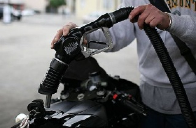 Цената на барел петрол може да стигне $125 долара при удар срещу Сирия?