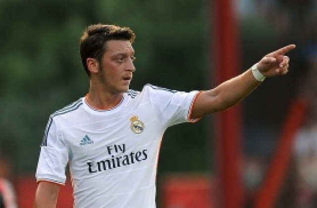 Официално: Йозил за пет години в Арсенал