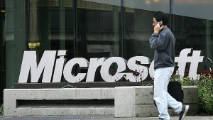 Майкрософт купува поделението за мобилни телефони на Нокиа