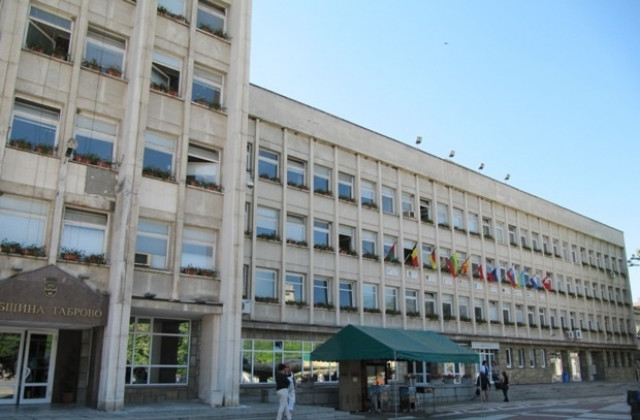 Общината изиска от фирмите-изпълнители безпроблемно започване на учебната година