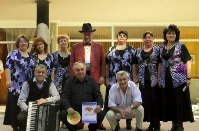 Вокална група от Елена с награди от фестивал на старата градска песен